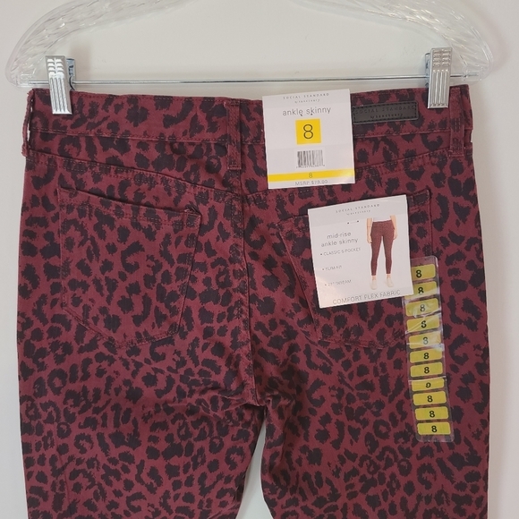 NWT Social Standards Ankle Skinny Sketchy Cheetah Red Pants Size 8 - Picture 6 of 14